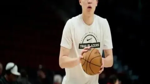 47岁前流浪者队长巴里-弗格森临时接任主教练，直至赛季结束